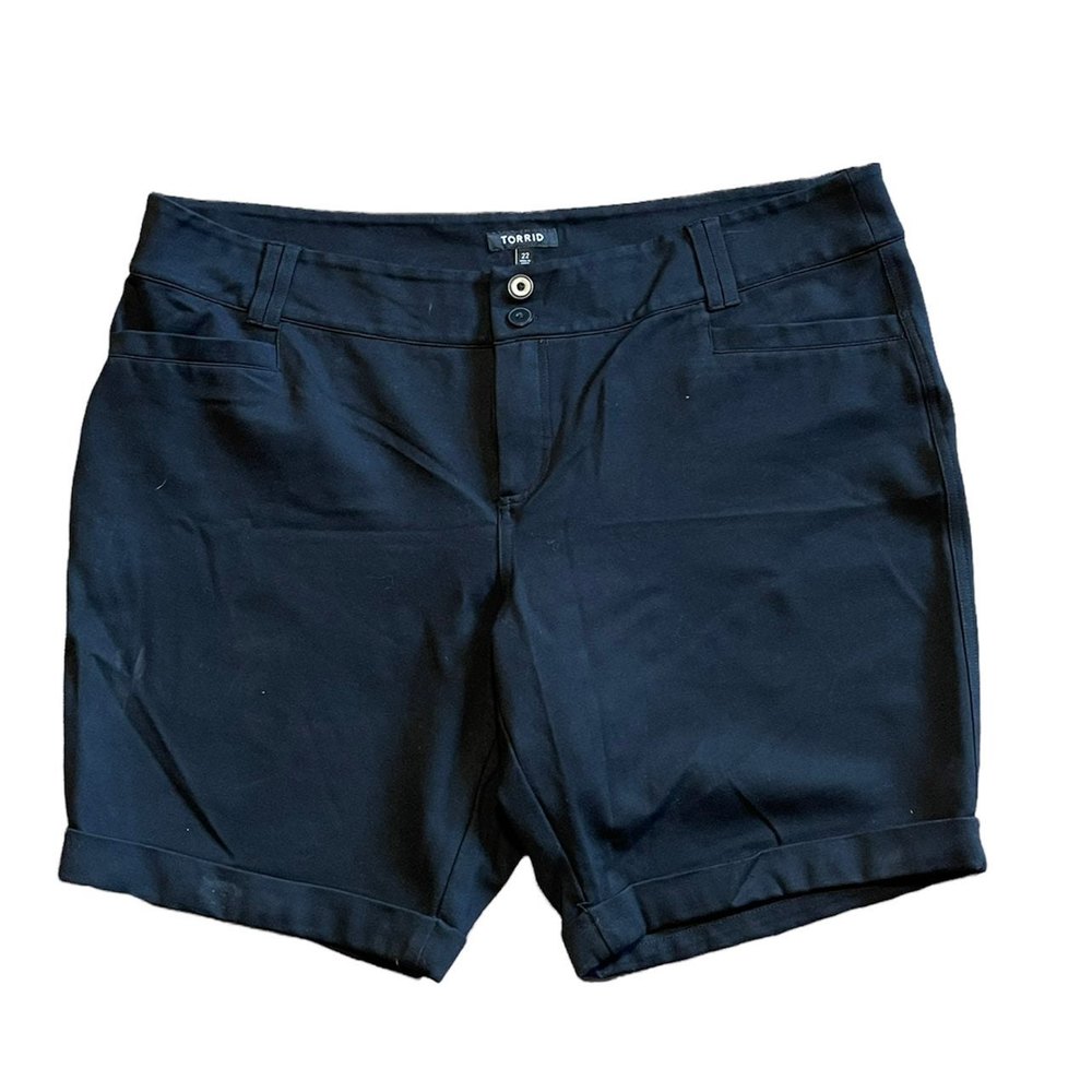 Torrid Plus Size Casual Black Woman's Neutral Basic Shorts Size 22
